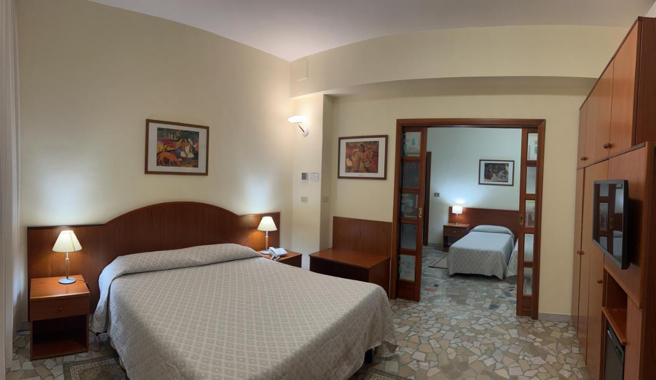 Il Nocchiero City Hotel Soverato Marina Extérieur photo