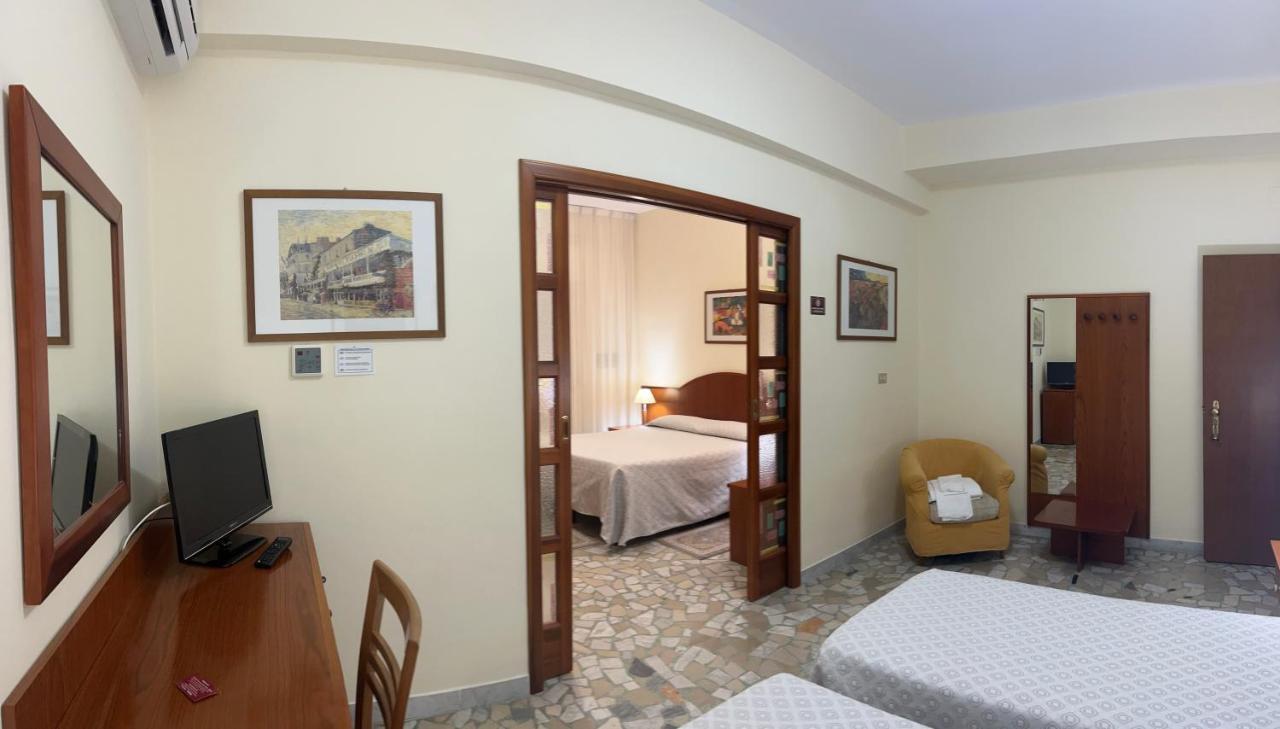 Il Nocchiero City Hotel Soverato Marina Extérieur photo