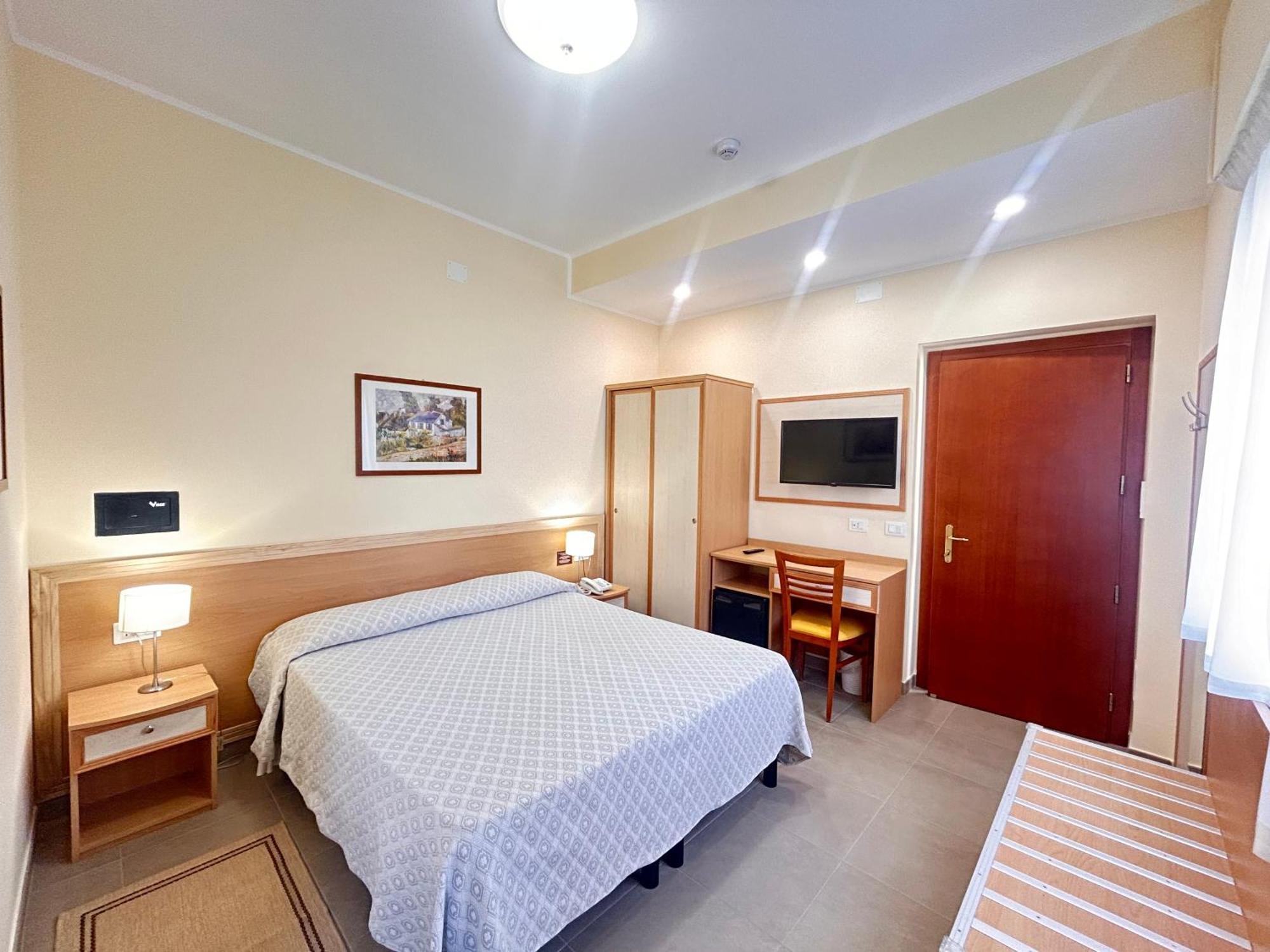 Il Nocchiero City Hotel Soverato Marina Extérieur photo