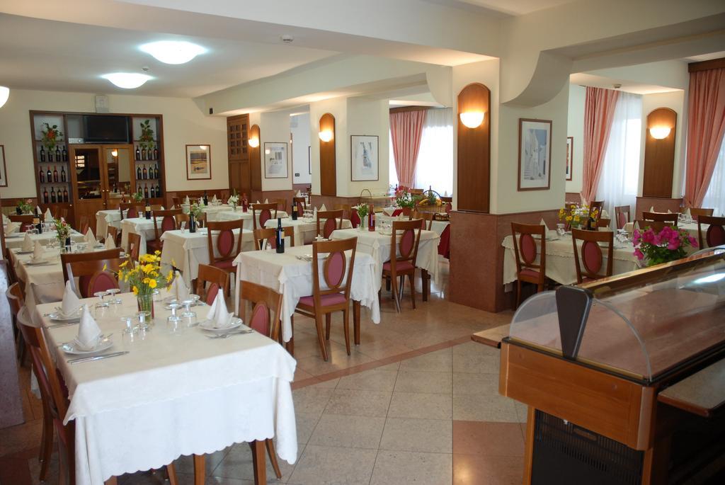 Il Nocchiero City Hotel Soverato Marina Extérieur photo