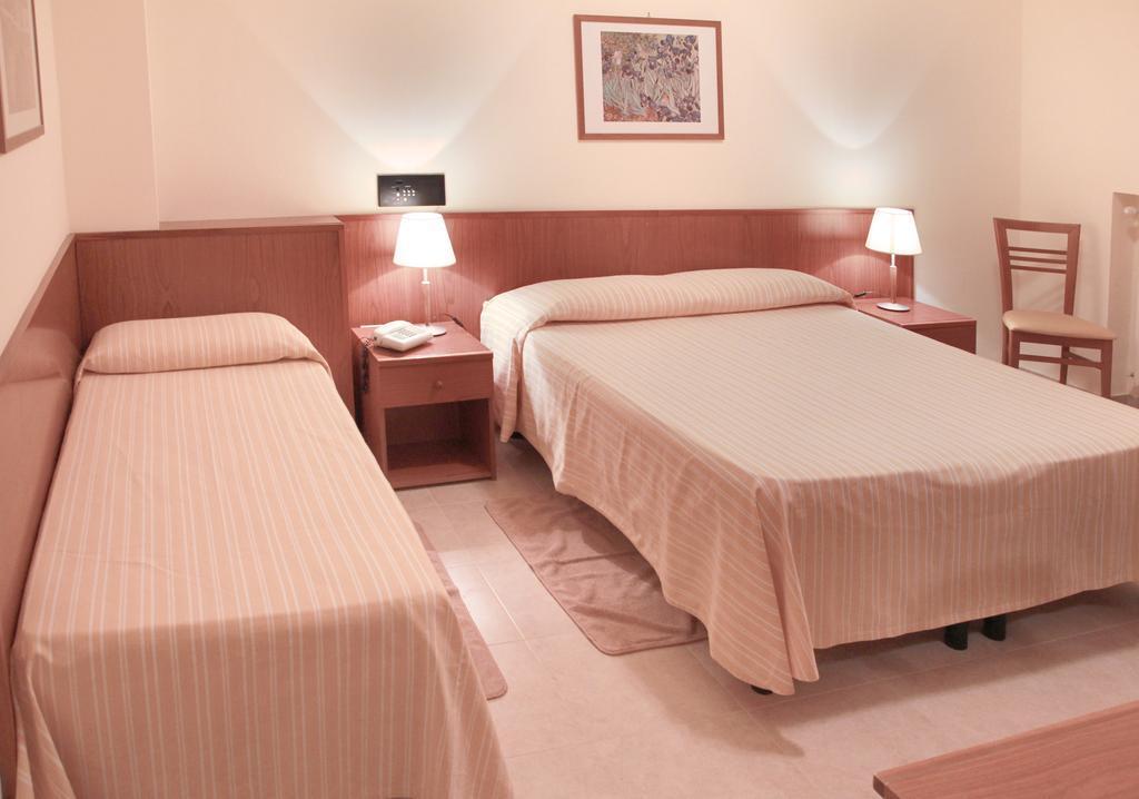 Il Nocchiero City Hotel Soverato Marina Extérieur photo
