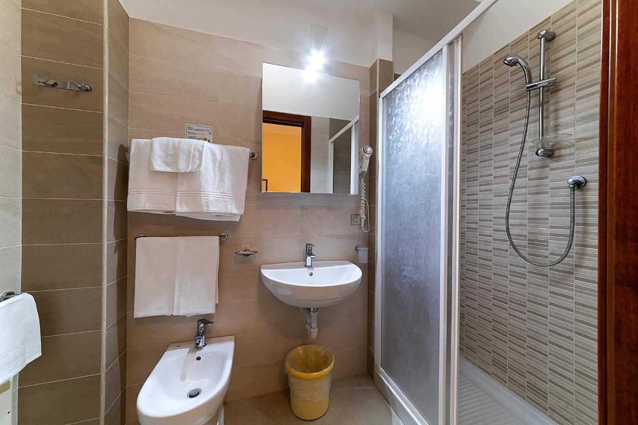 Il Nocchiero City Hotel Soverato Marina Extérieur photo
